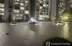 У Південній Кореї через зливи загинуло семеро людей (відео)