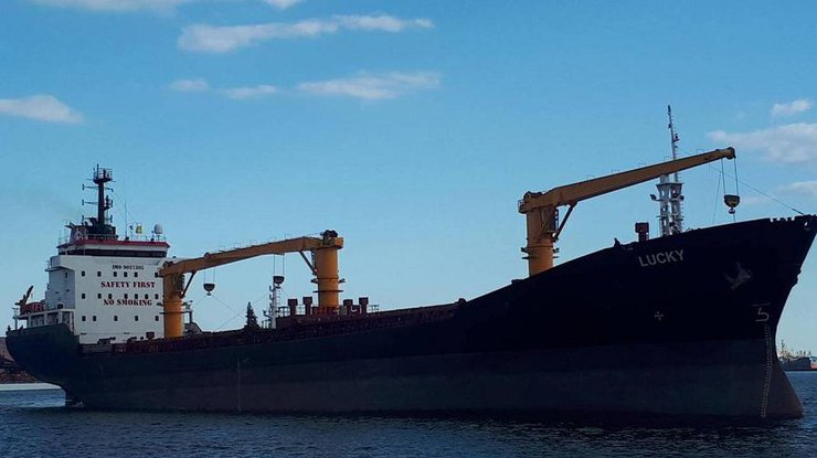 П'ять суден вирушили з українських портів