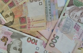 Нові пенсії та зарплати: що чекає українців з 1 жовтня 