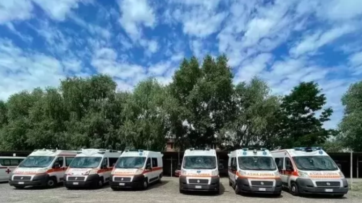 Фото: автівки швидкої медичної допомоги
