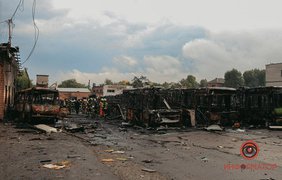Київ передасть Дніпру 30 автобусів замість 52 знищених внаслідок ракетного удару (фото)