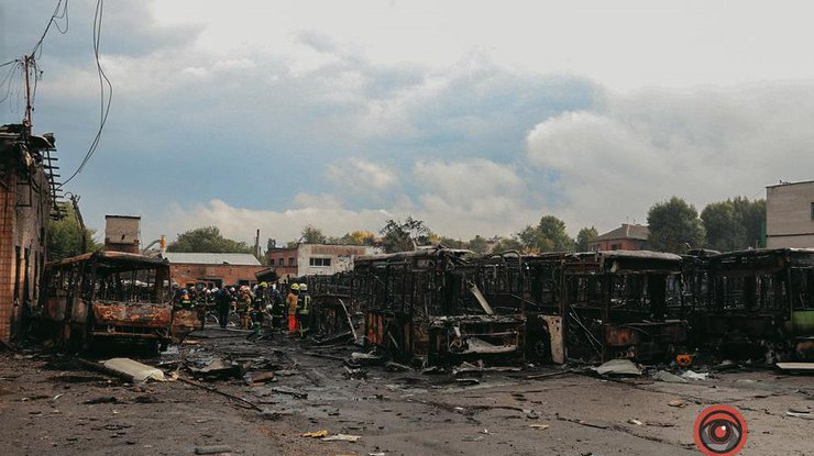 У Дніпрі згоріли 52 автобуси