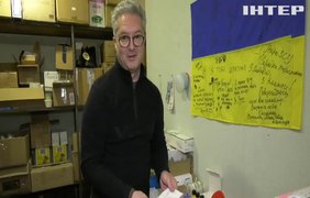 Медичні аптечки для військових шиють та збирають волонтери у Запоріжжі