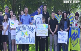Україна зупинилась на хвилину, щоб вшанувати загиблих: як це було в містах