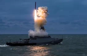 рф тримає у Чорному морі ракетоносій "Буян-М: ЗСУ попереджають про небезпеку 
