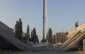 У Києві правоохоронці відкрили кримінальну справу через обвал Дегтярівського мосту