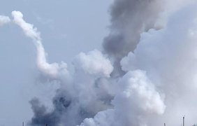 У Криму лунають вибухи: окупанти підняли гелікоптери