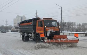 До Києва заборонено в’їзд великогабаритного транспорту через снігопад