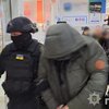 На Харківщині затримали шахрая, який виманював гроші у родичів загиблих військових (відео)