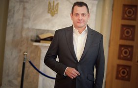 Народний депутат Максим Єфімов, який придбав вертолітний майданчик Януковича, склав мандат