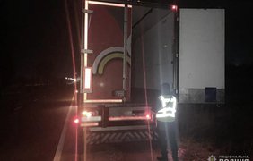 На Кіровоградщині з вантажівок на ходу крали гуманітарку та вантажі для військових (фото)