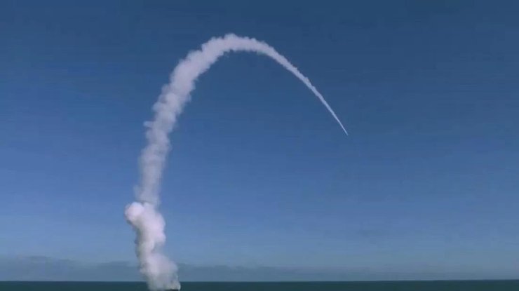 Пуск ракет "Калібр"