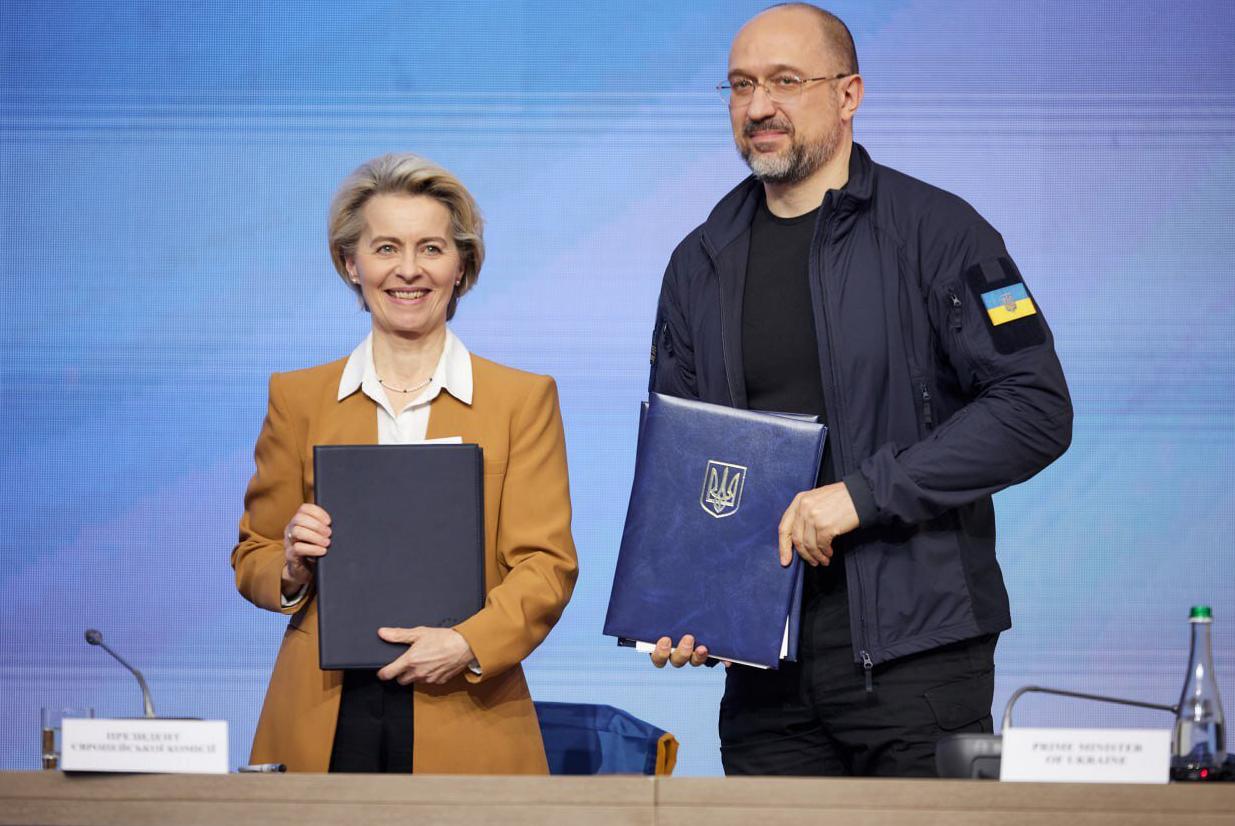 Україна та Європейський Союз підписали два важливі документи, котрі спрямовані покращити стратегічне партнерство