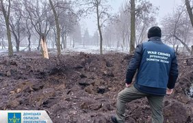Покровськ обстріляли "Ураганами" та фугасами: потрапили у житловий масив 