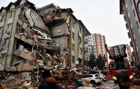 Сотні жертв і зруйновані будинки: у Туреччині стався потужний землетрус