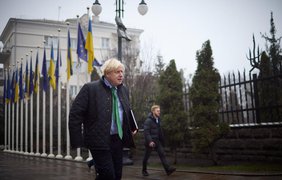 "У нас є 100 "Тайфунів": Джонсон закликав Британію надати винищувачі Україні
