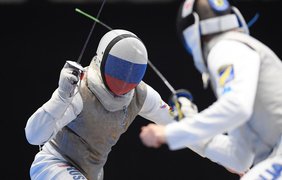 Російських і білоруських фехтувальників допустили до міжнародних змагань