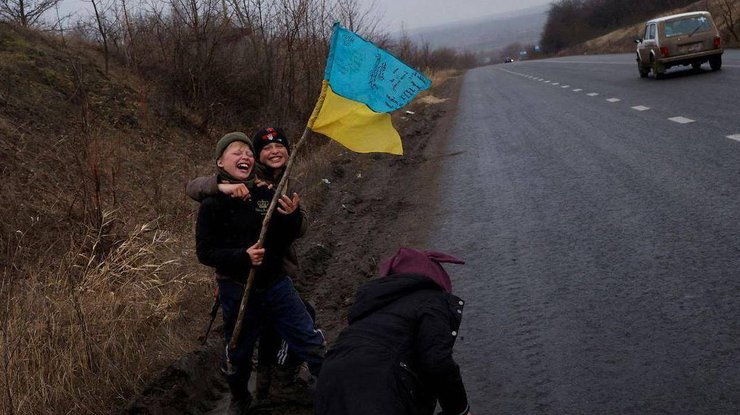 Україна повертає дітей