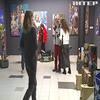 У Києві проходить виставка "Трансформація зброї": півсотні митців із різних куточків України збирають кошти для ЗСУ