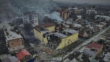 "Місто стоїть": фотографи показали фото з незламного Бахмута