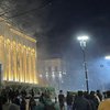 Знесли паркан: у Грузії протестувальники почали штурмувати парламент