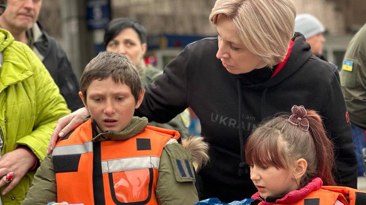 На Херсонщині евакуюють дітей