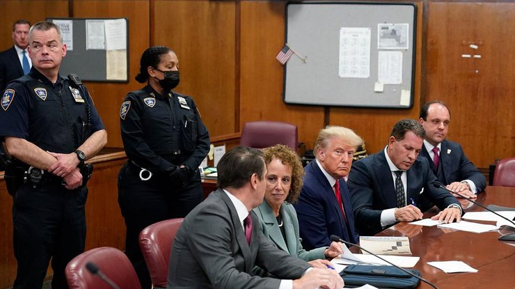 Дональд Трамп у суді