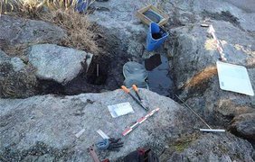 Школярка знайшла кам'яний кинжал, якому 3700 років (фото) 