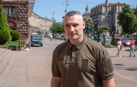 Кличко привітав українців з Днем вишиванки 