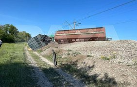 У Криму партизани підірвали залізницю: зійшли з рейок вагони з зерном (фото, відео)