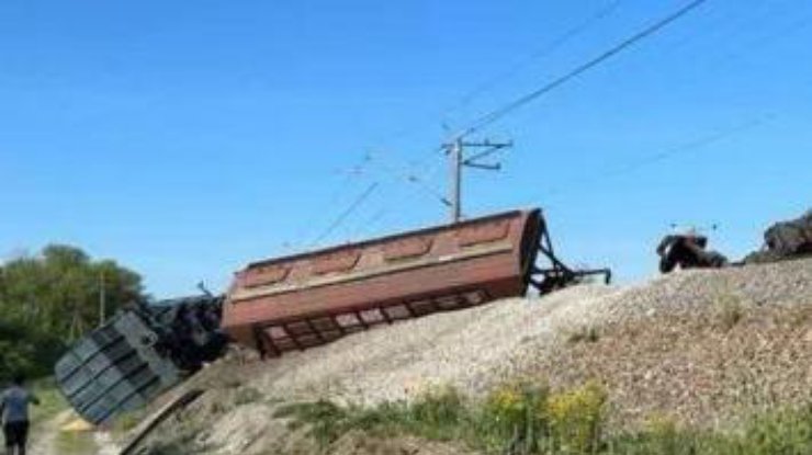 Фото: підрив залізниці у Криму зірвав доставку ракет до Севастополя