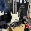 Гітару Курта Кобейна продали за $595,9 тис. (фото)