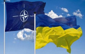 Захід розглядає сценарій приймання частини України до НАТО - ЗМІ