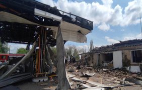Окупанти скинули авіабомбу на АЗС у Торецьку