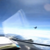 Винищувач Китаю виконав небезпечний маневр поруч з літаком США (відео)