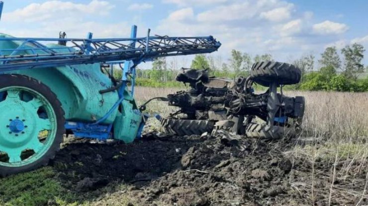На Харківщині трактор наїхав на міну