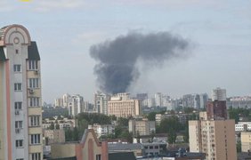 У Києві сталася пожежа у ЖК (фото, відео)