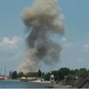 У порту Бердянська пролунали потужні вибухи (відео)