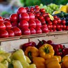 "Найдоступнішою ягодою буде малина": аграрний експерт розповів, що буде з цінами на овочі та фрукти (відео)