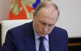 Розвідка не виключає можливості перевороту в росії