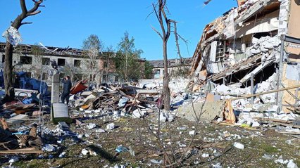 Атака на передмістя Дніпра: з-під завалів дістали тіло дворічної дівчинки