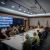 "Робимо все, щоб врятувати людей": Зеленський провів термінове засідання РНБО