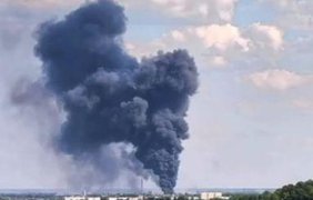 У російському Шебекіно сталася сильна пожежа у промзоні