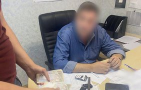 Директора столичного "Гідропарку" затримали за вимагання хабаря 