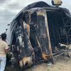В Індії 25 людей згоріли живцем у туристичному автобусі