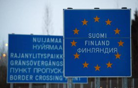 Фінляндія заборонила в'їзд автомобілів з російськими номерами