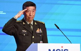 Міністр оборони Китаю Лі Шанфу відсторонений і перебуває під слідством - FT 