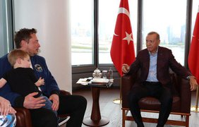 Ердоган на зустрічі з Ілоном Маском запропонував побудувати в Туреччині завод Tesla (відео)