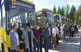 Київщина отримала десять нових шкільних автобусів