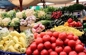 Україна заборонить імпорт польської цибулі, помідорів, капусти та яблук